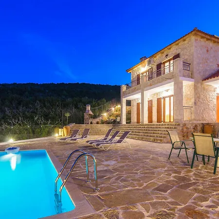Villa Orient Deluxe Volimes
